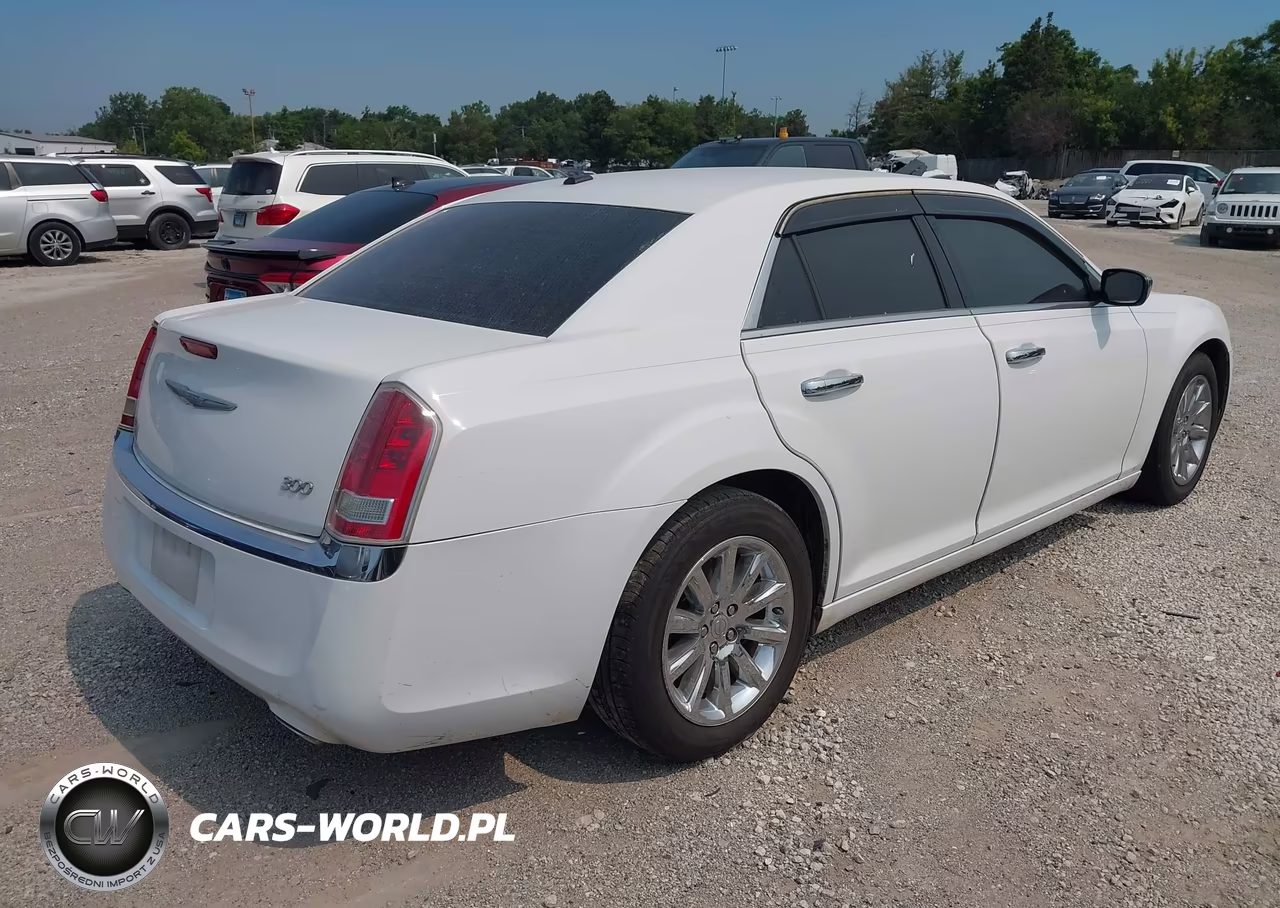 2012 Chrysler 300 Limited VIN:2C3CCACG1CH192374 - 4