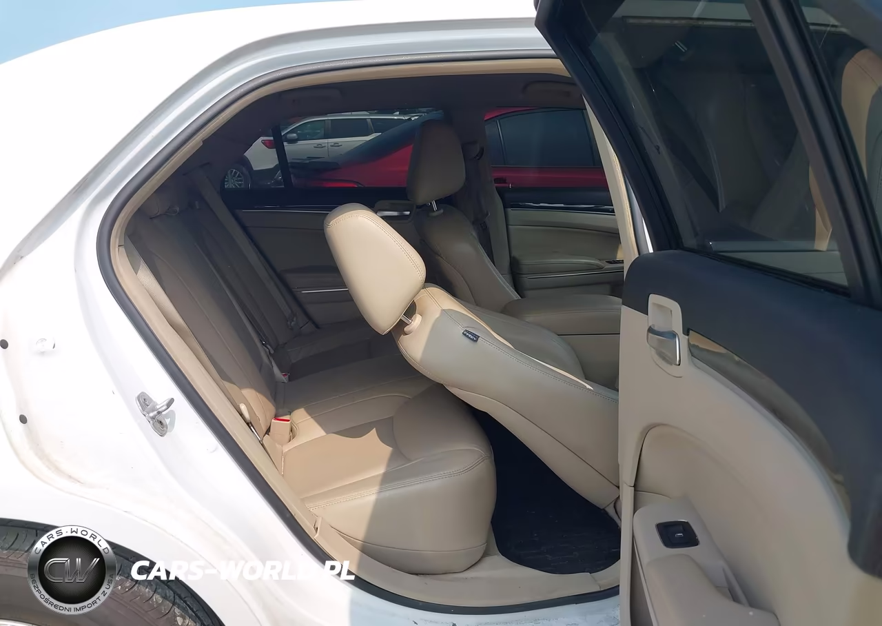 2012 Chrysler 300 Limited VIN:2C3CCACG1CH192374 - 8