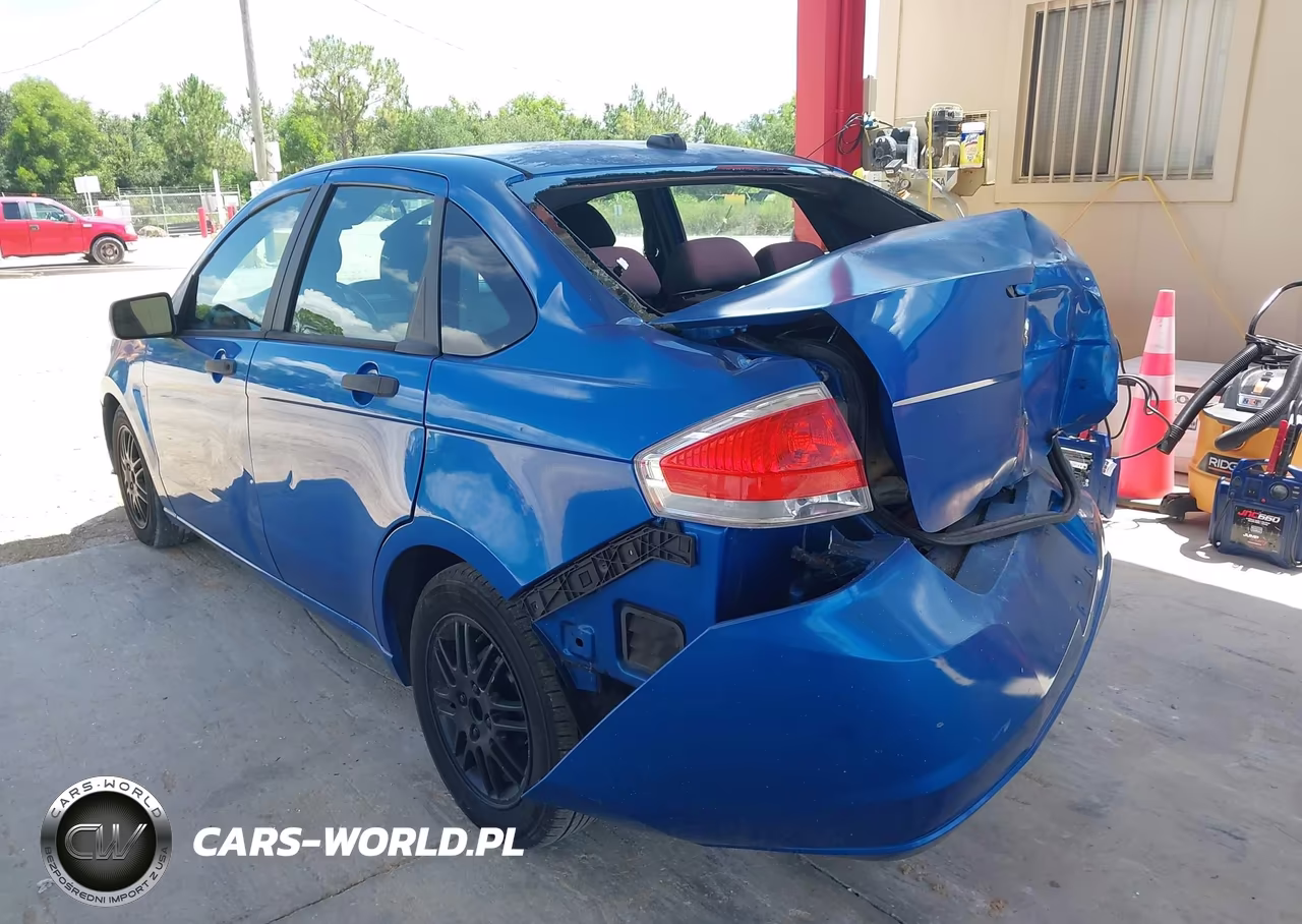 2010 Ford Focus Se VIN:1FAHP3FN3AW111519 - 3