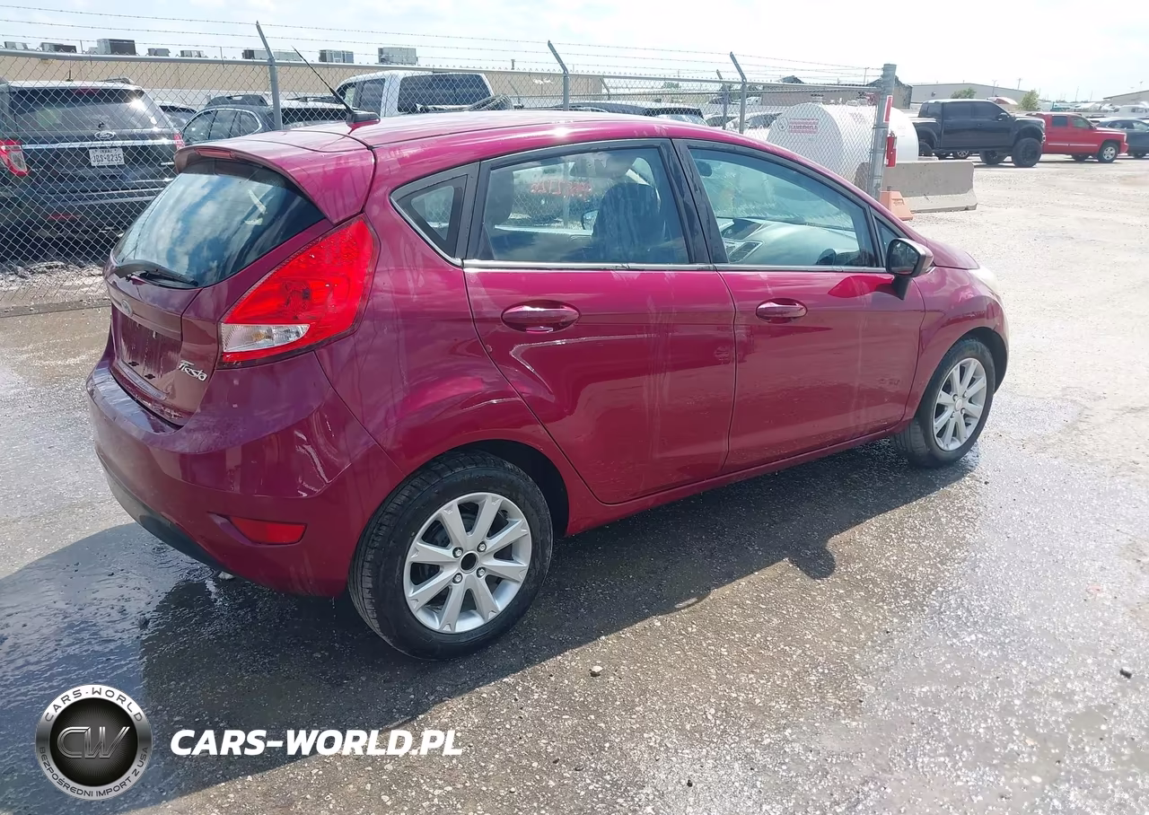2011 Ford Fiesta Se VIN:3FADP4EJ3BM119446 - 4
