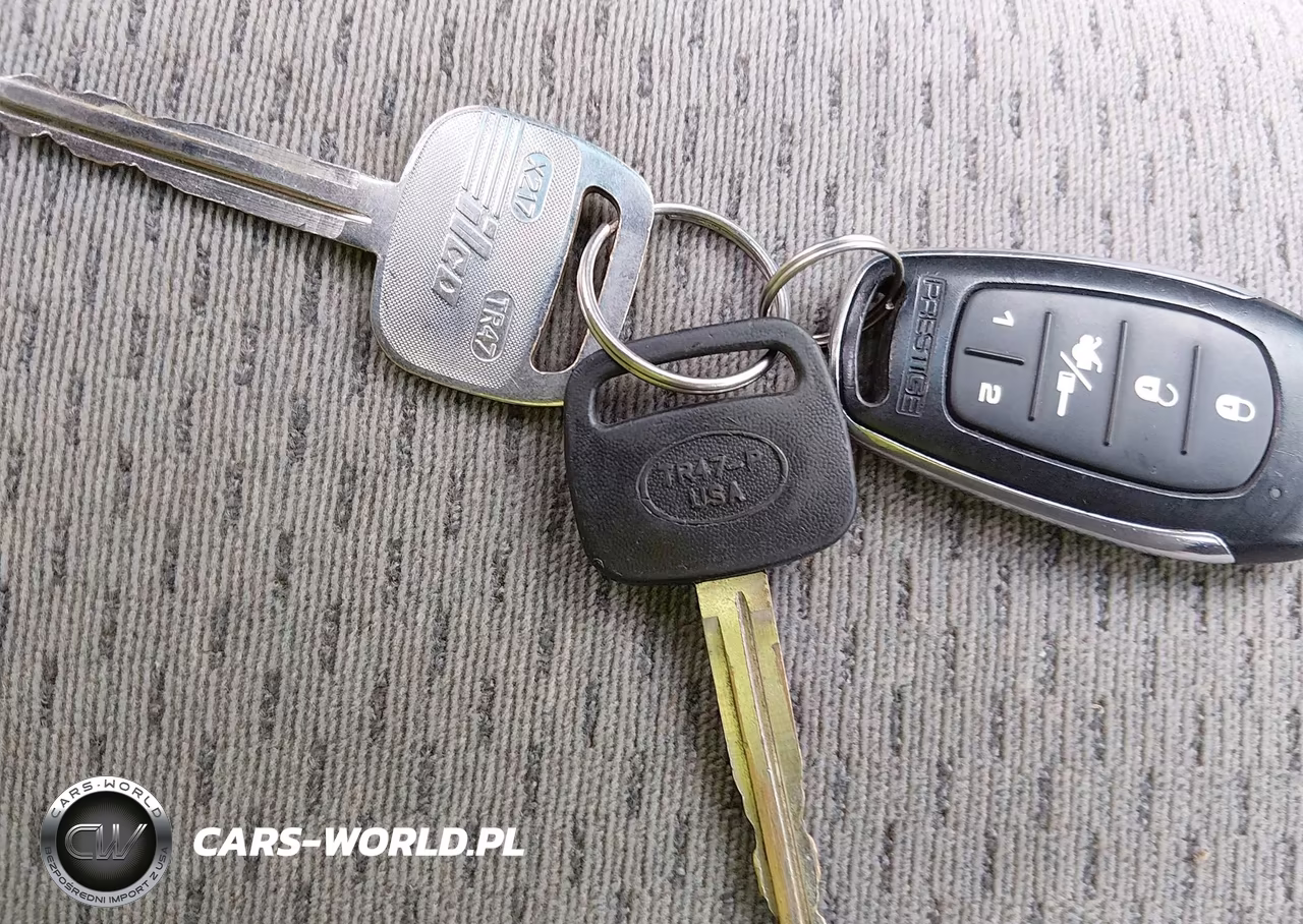 2002 Toyota Camry Le VIN:JTDBE32K520090016 - 11