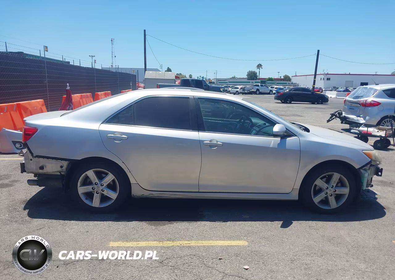 2014 Toyota Camry Se VIN:4T1BF1FK4EU755413 - 14