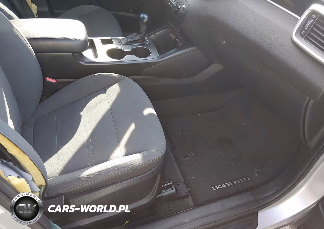 2018 Kia Sorento 2.4L L VIN:5XYPG4A34JG354870 - 5