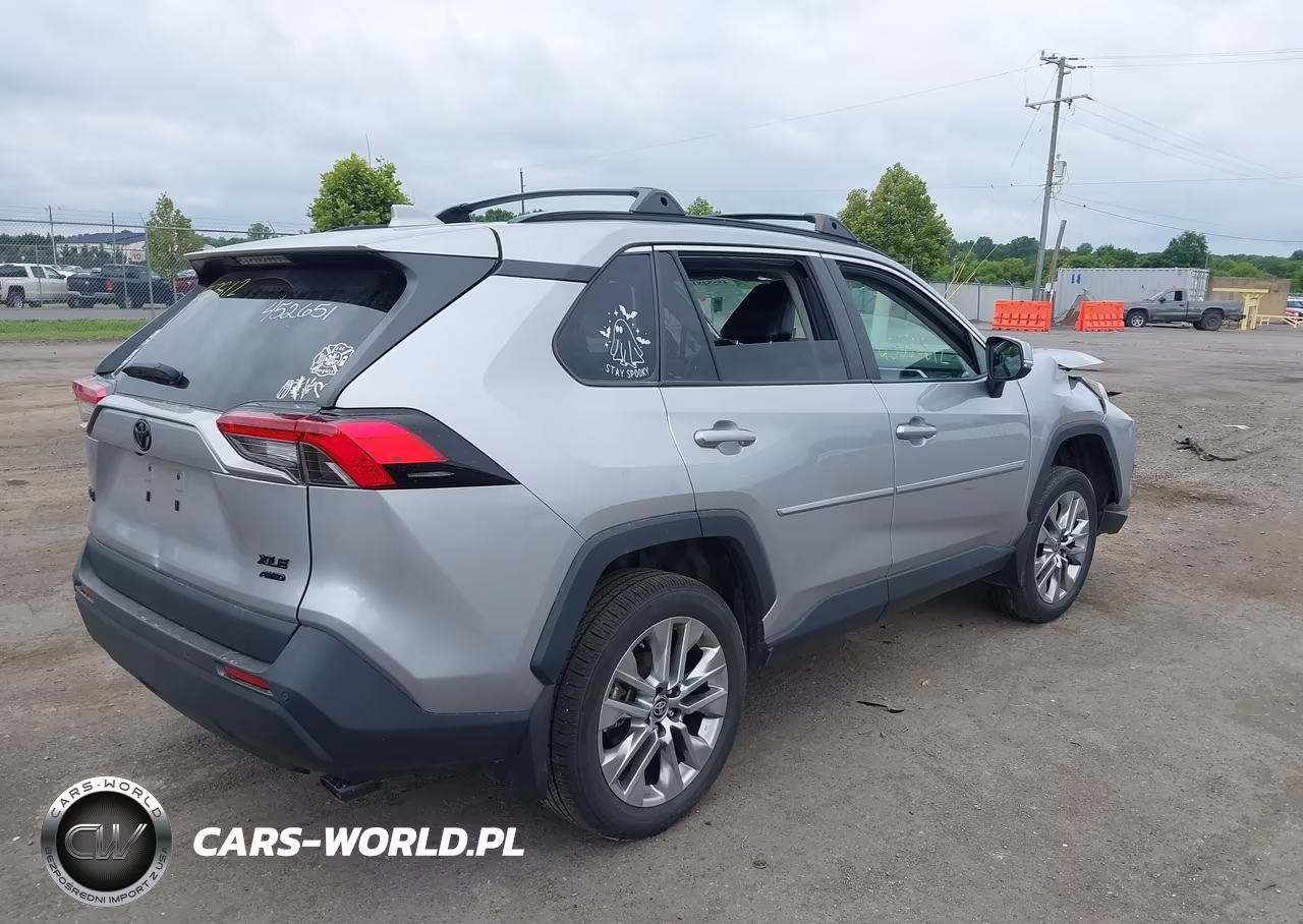 2023 Toyota Rav4 Xle Premium VIN:2T3A1RFV4PC379794 - 4
