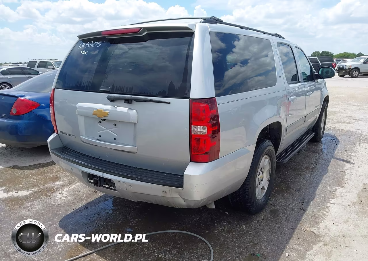 2014 Chevrolet Suburban 1500 Lt VIN:1GNSCJE05ER123205 - 4
