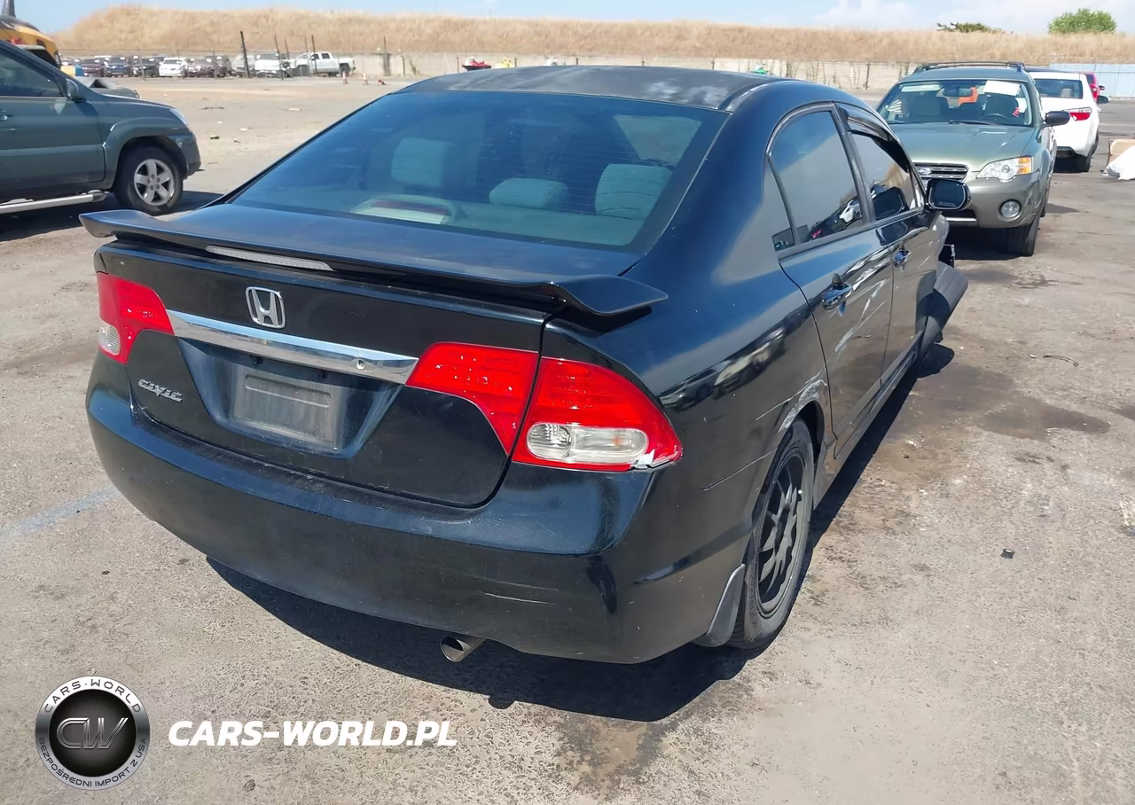 2010 Honda Civic Lx VIN:2HGFA1F58AH584307 - 4