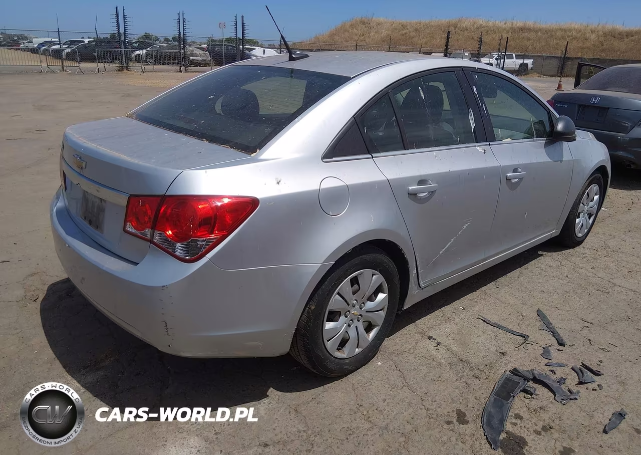 2012 Chevrolet Cruze Ls VIN:1G1PC5SH8C7126164 - 4