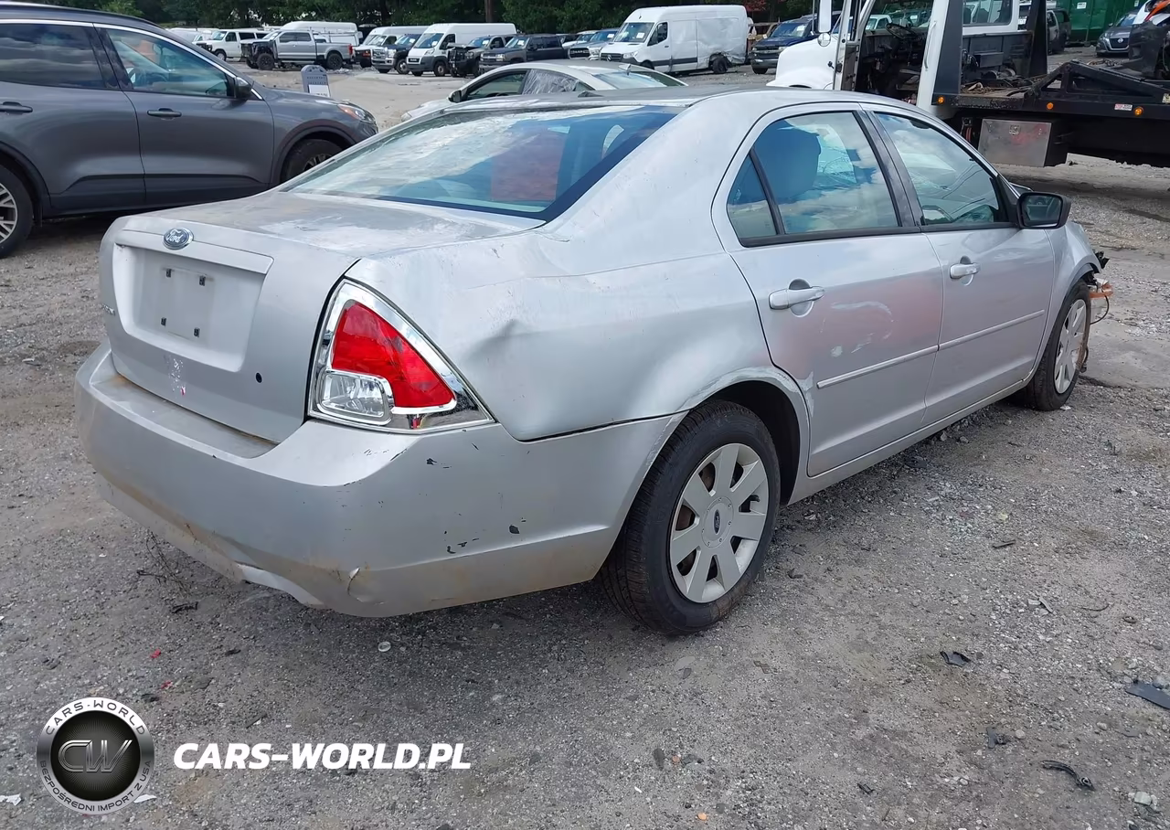 2009 Ford Fusion S VIN:3FAHP06Z99R192333 - 4