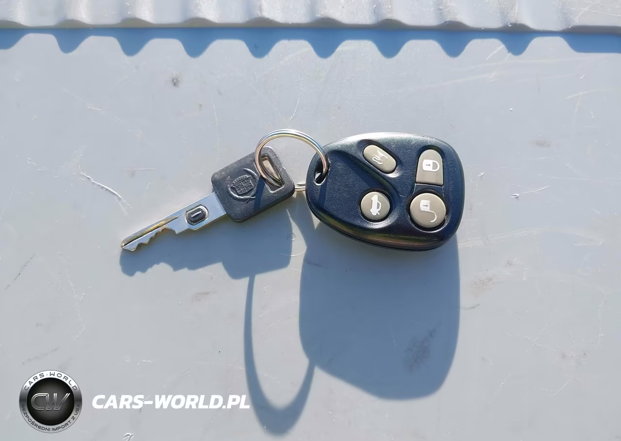 1999 Cadillac Deville Standard VIN:1G6KD54Y4XU738724 - 11