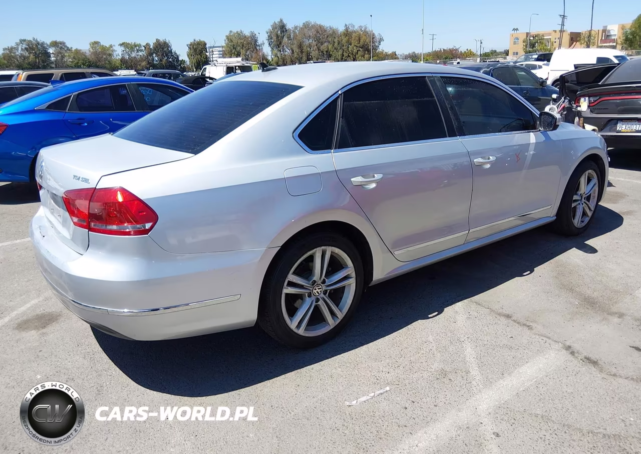 2013 Volkswagen Passat 2.0L Tdi Sel Premium VIN:1VWCN7A36DC009674 - 4
