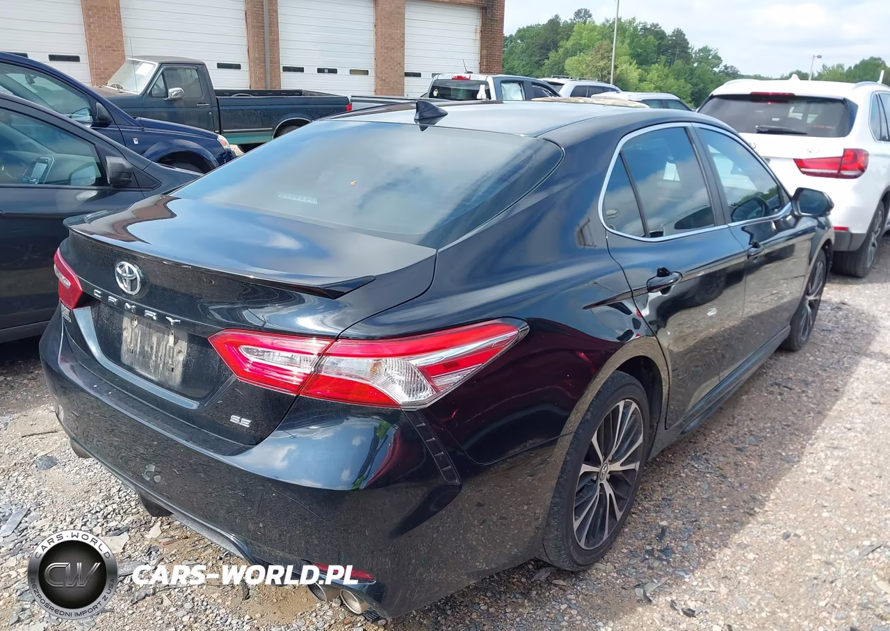 2020 Toyota Camry Se VIN:4T1G11AK6LU867932 - 4