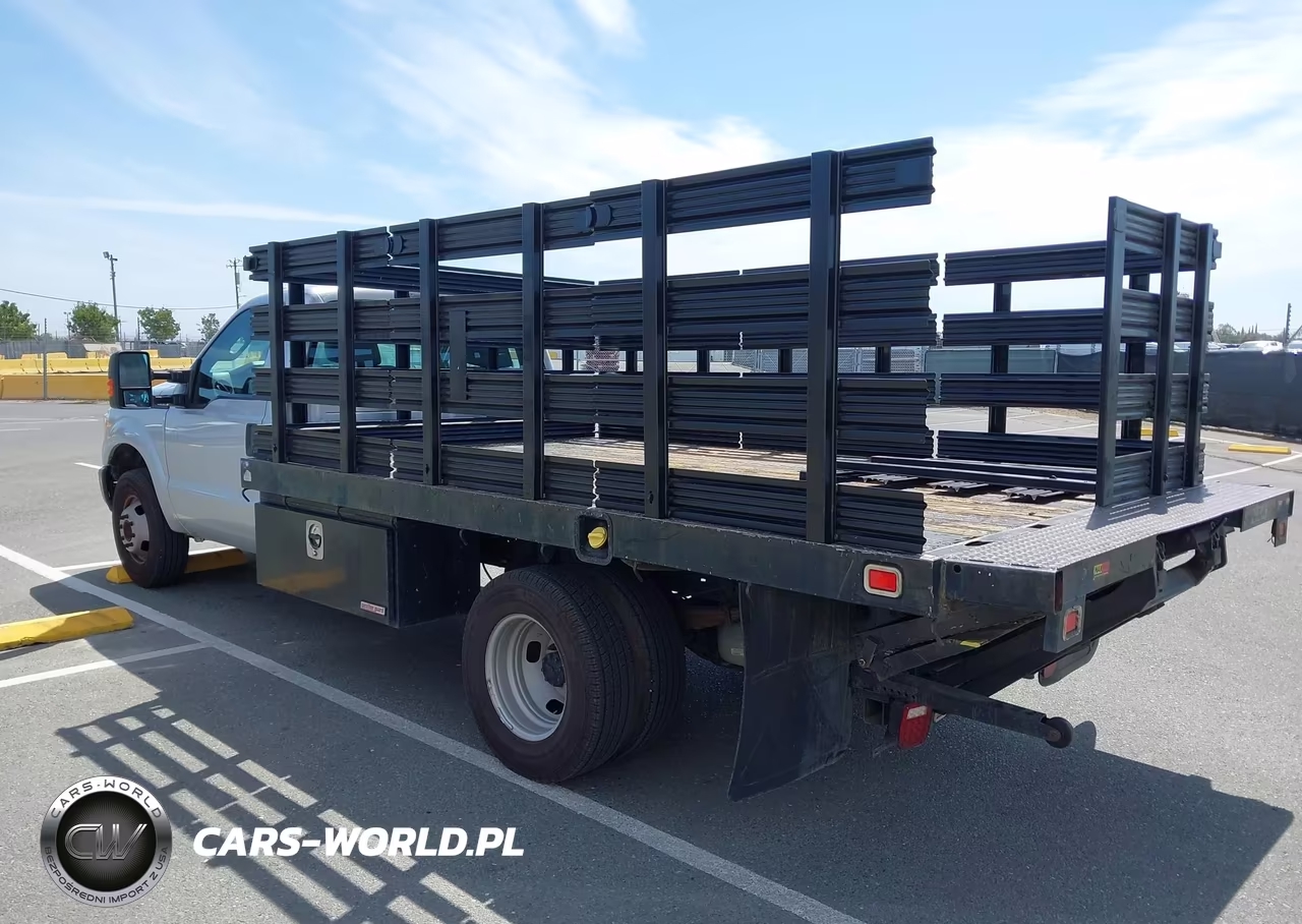 2016 Ford F-350 Chassis Xl-Xlt VIN:1FDRF3G62GED31222 - 3