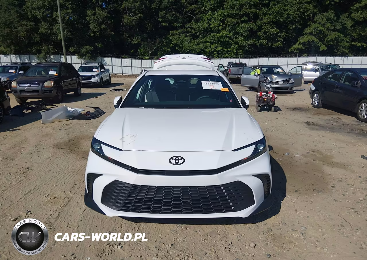 2026 Toyota Camry Se VIN:4T1DAACKXTU751892 - 13