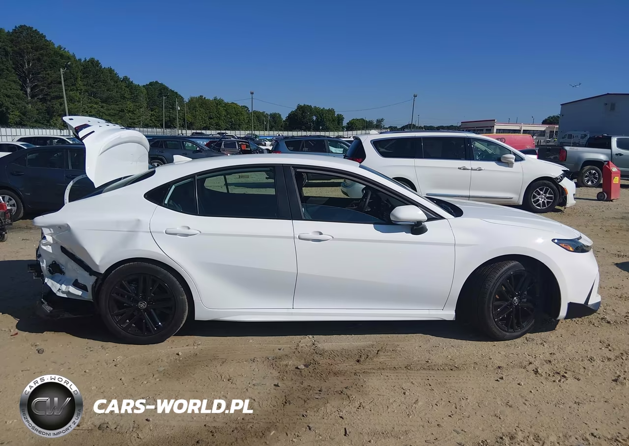 2026 Toyota Camry Se VIN:4T1DAACKXTU751892 - 14
