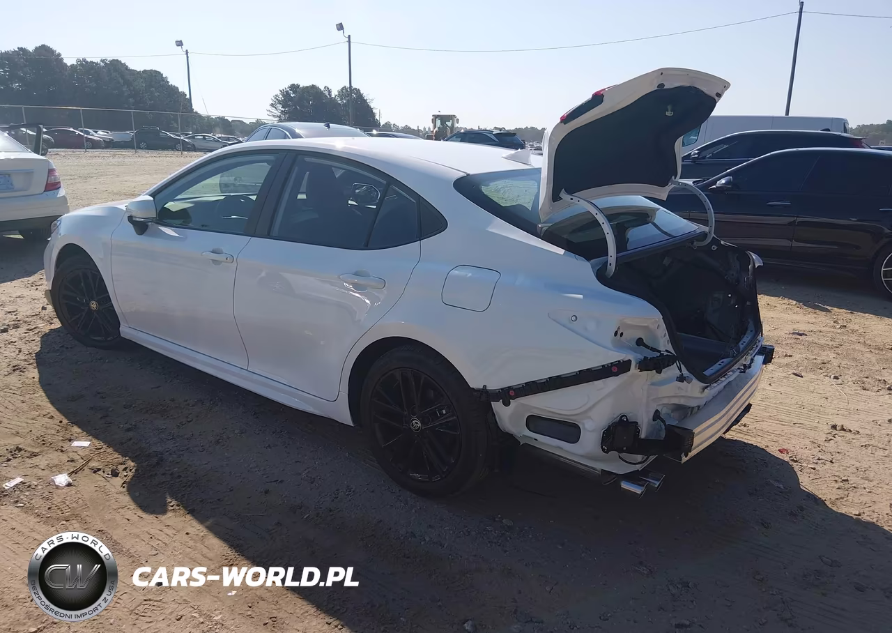 2026 Toyota Camry Se VIN:4T1DAACKXTU751892 - 3