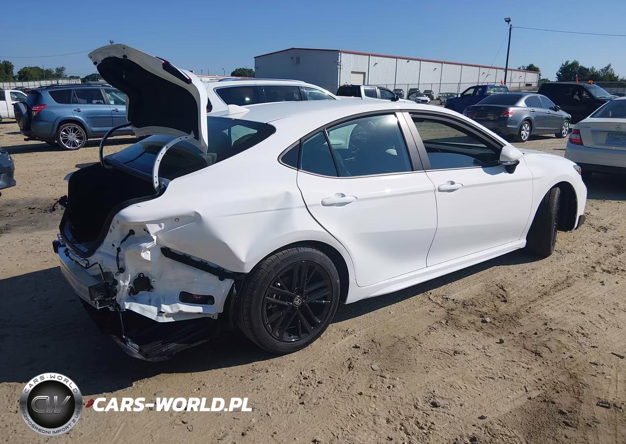 2026 Toyota Camry Se VIN:4T1DAACKXTU751892 - 4