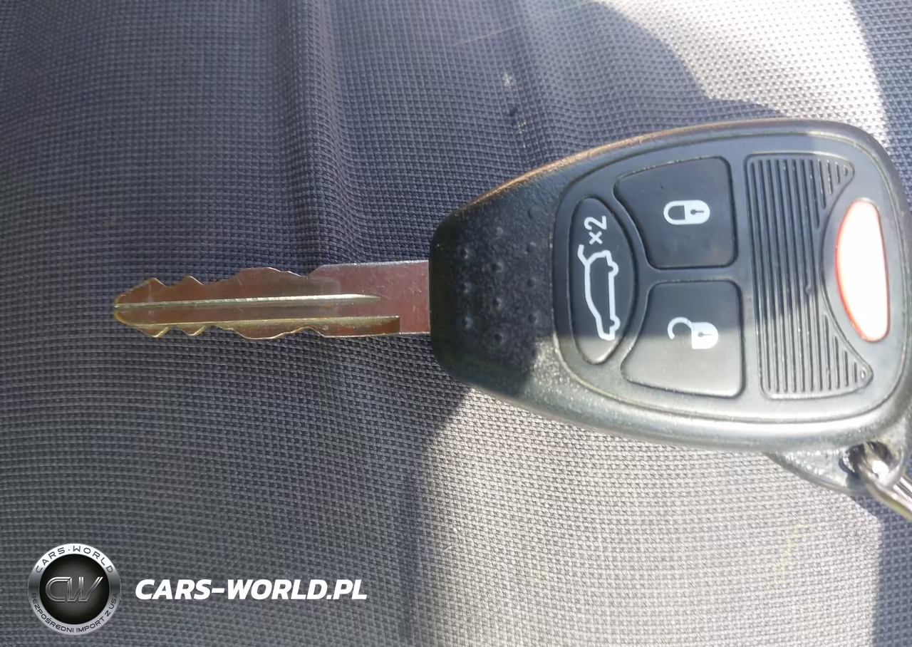 2004 Chrysler Pacifica VIN:2C8GF68444R331410 - 11