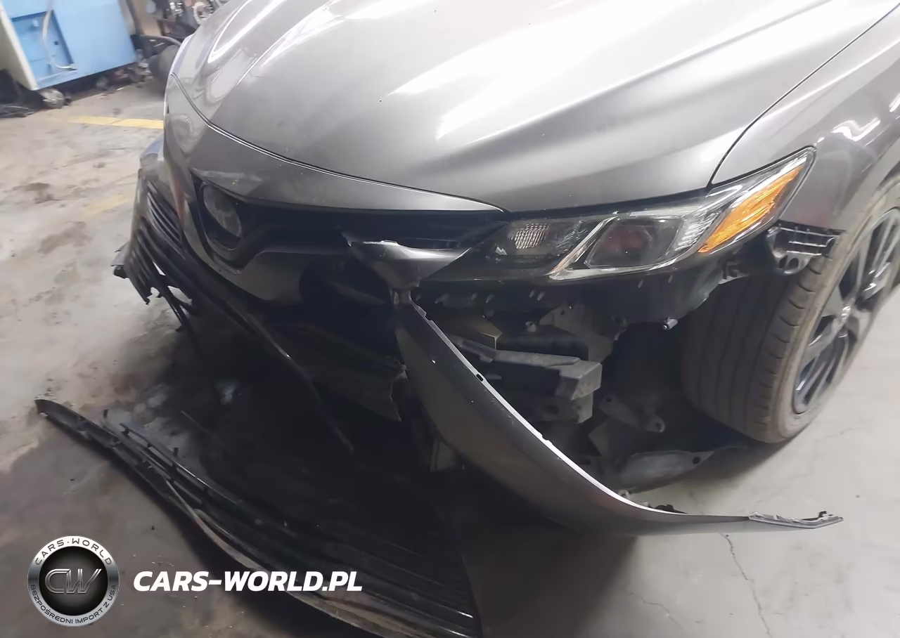 2020 Toyota Camry Le VIN:4T1C11AK1LU897998 - 6