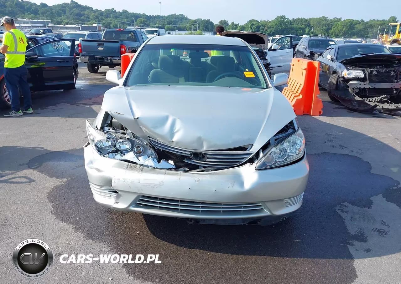 2005 Toyota Camry Le VIN:4T1BE30K55U416862 - 12