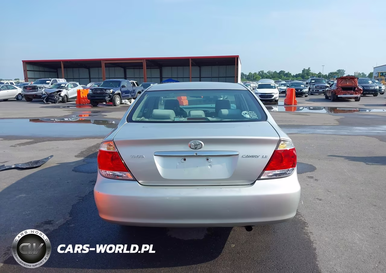 2005 Toyota Camry Le VIN:4T1BE30K55U416862 - 16