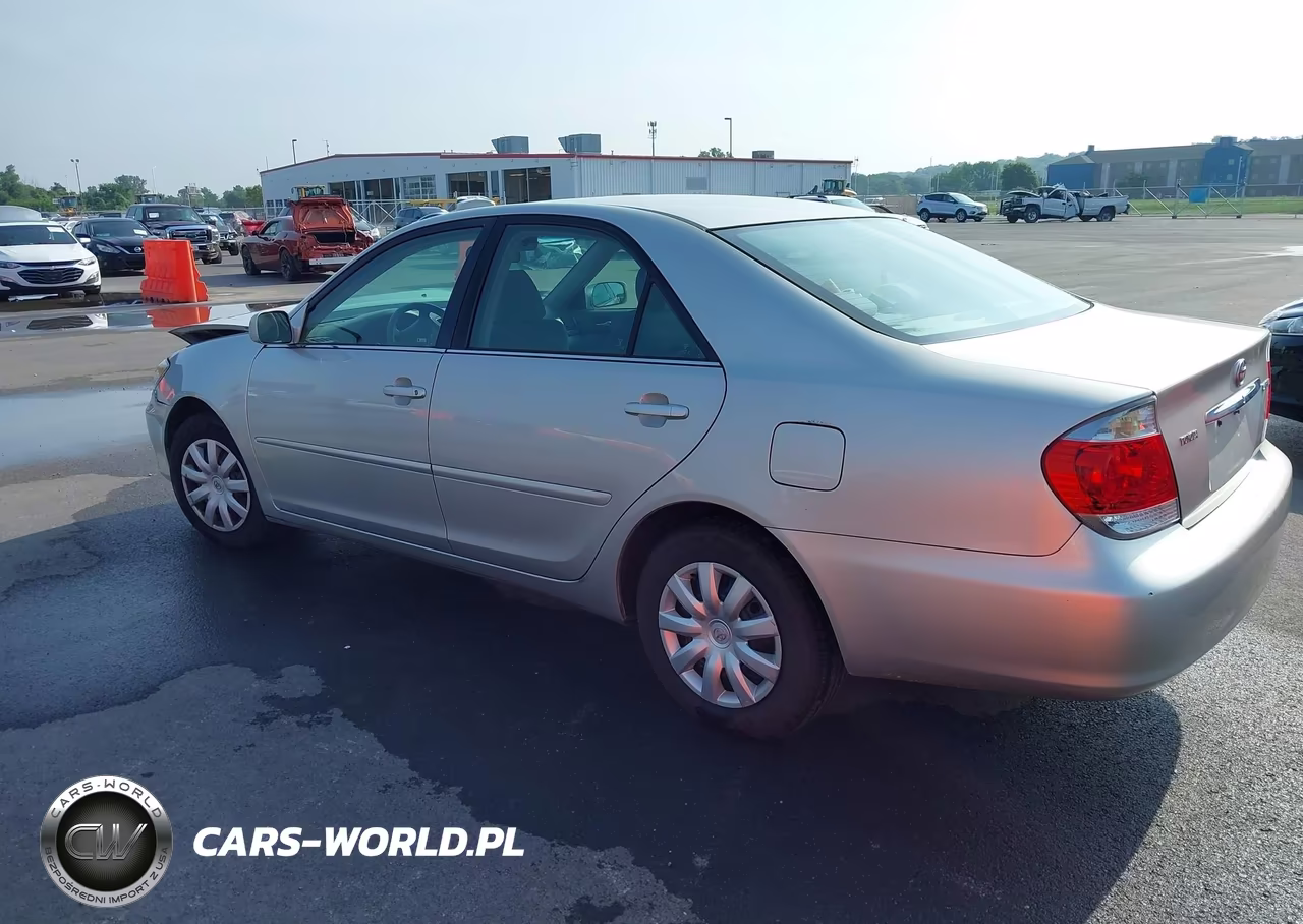 2005 Toyota Camry Le VIN:4T1BE30K55U416862 - 3