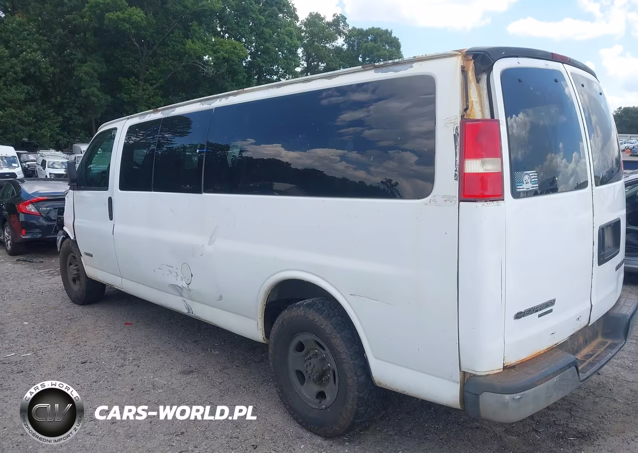 2005 Chevrolet Express Passenger VIN:1GAHG39U751128834 - 3