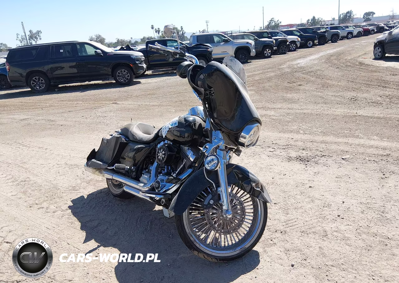 2011 Harley-Davidson Flhx – zdjęcie 1 z 16