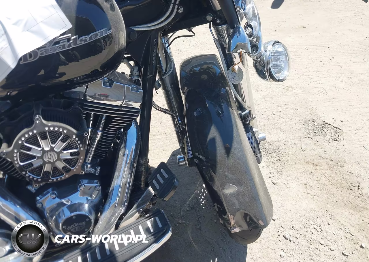 2011 Harley-Davidson Flhx VIN:1HD1KBM34BB663687 - 14