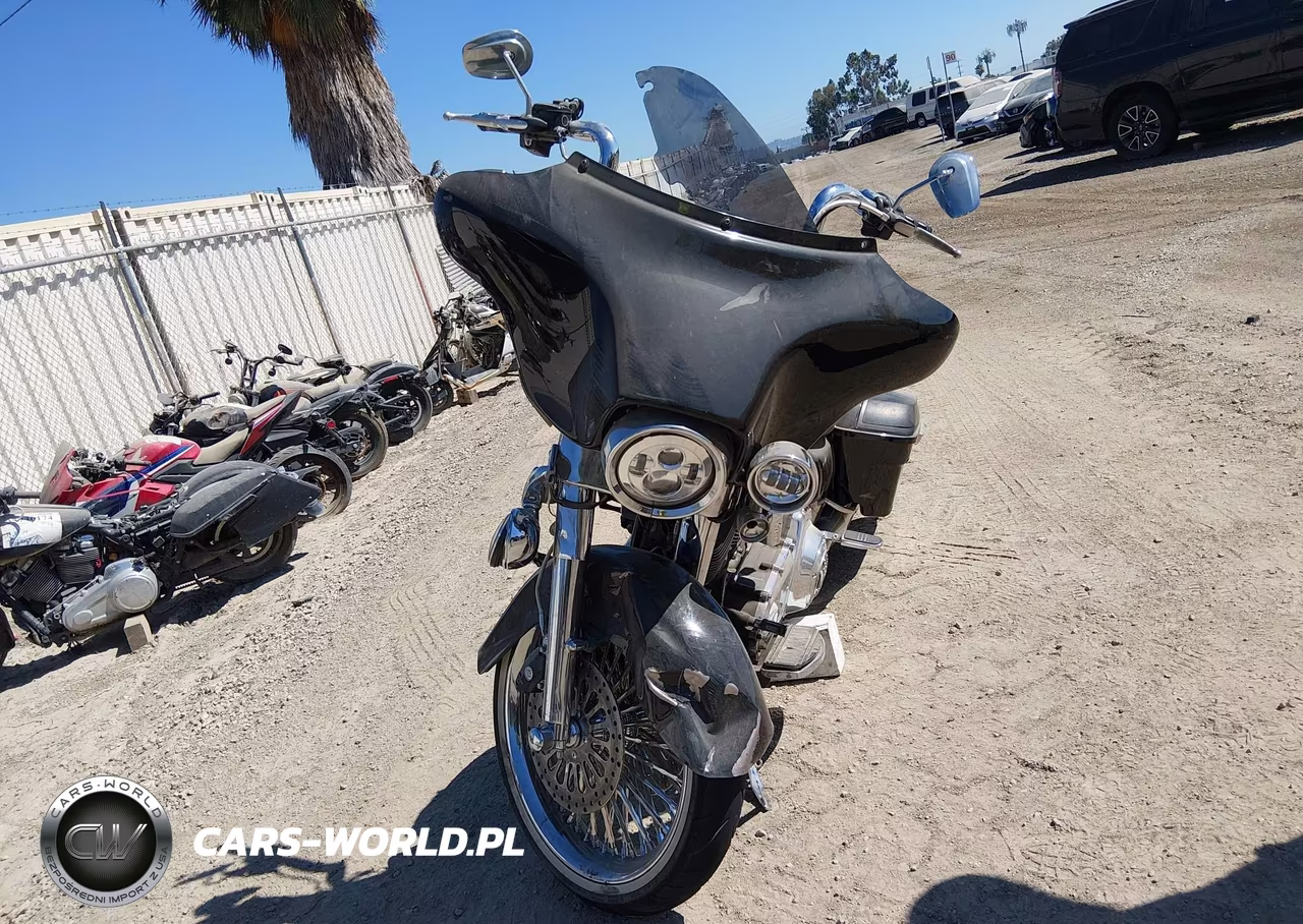 2011 Harley-Davidson Flhx VIN:1HD1KBM34BB663687 - 5