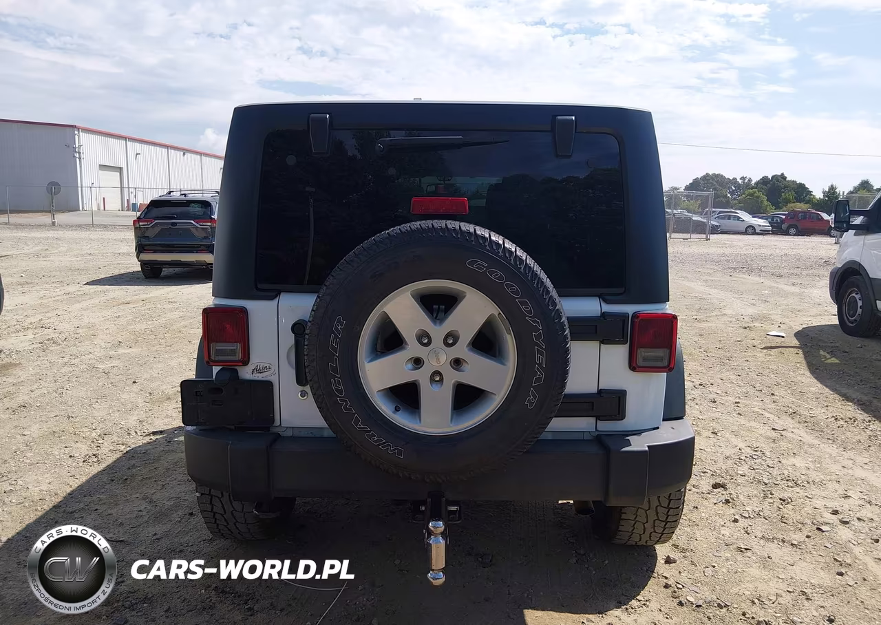 2013 Jeep Wrangler Unlimited Sport VIN:1C4HJWDG3DL542773 - 16