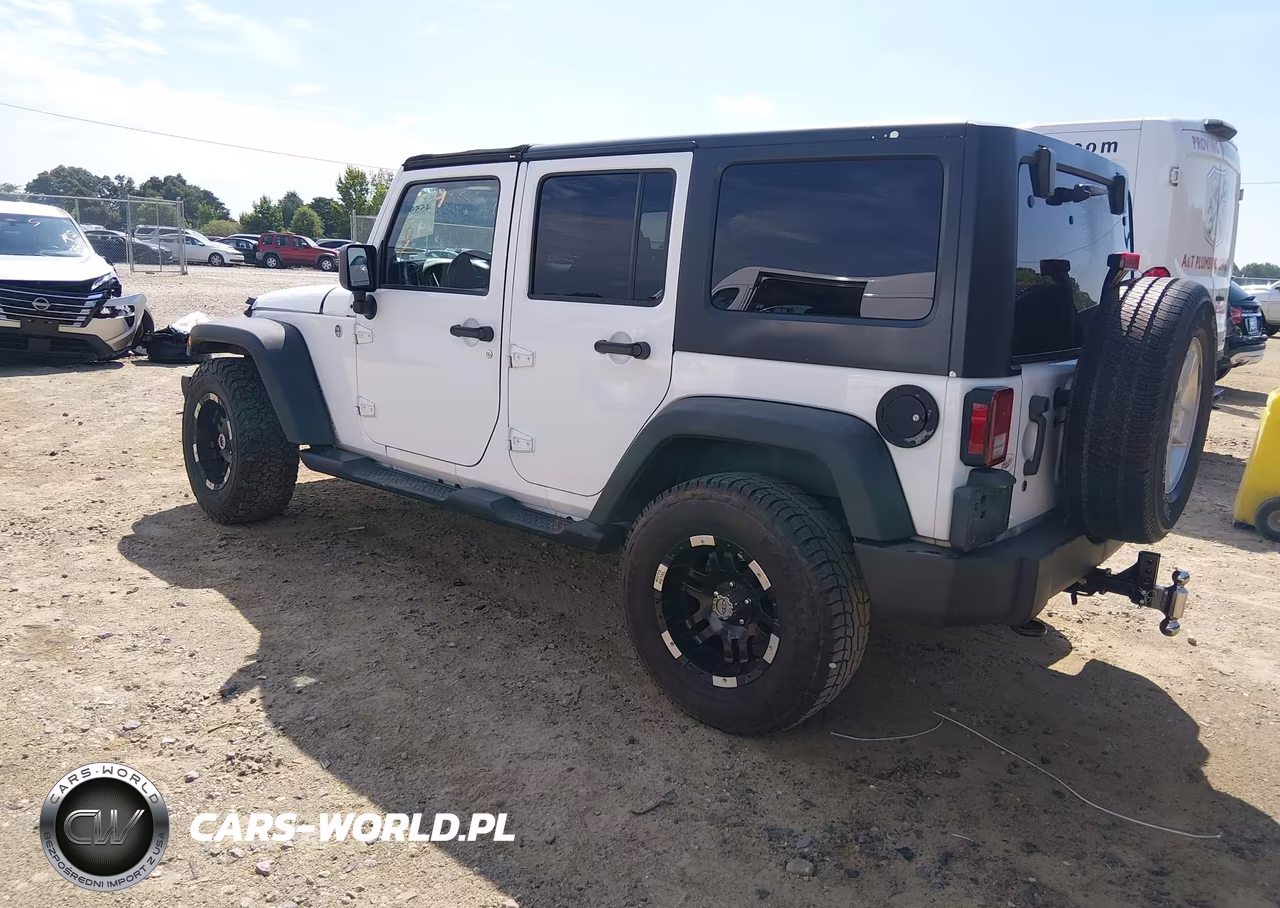 2013 Jeep Wrangler Unlimited Sport VIN:1C4HJWDG3DL542773 - 3