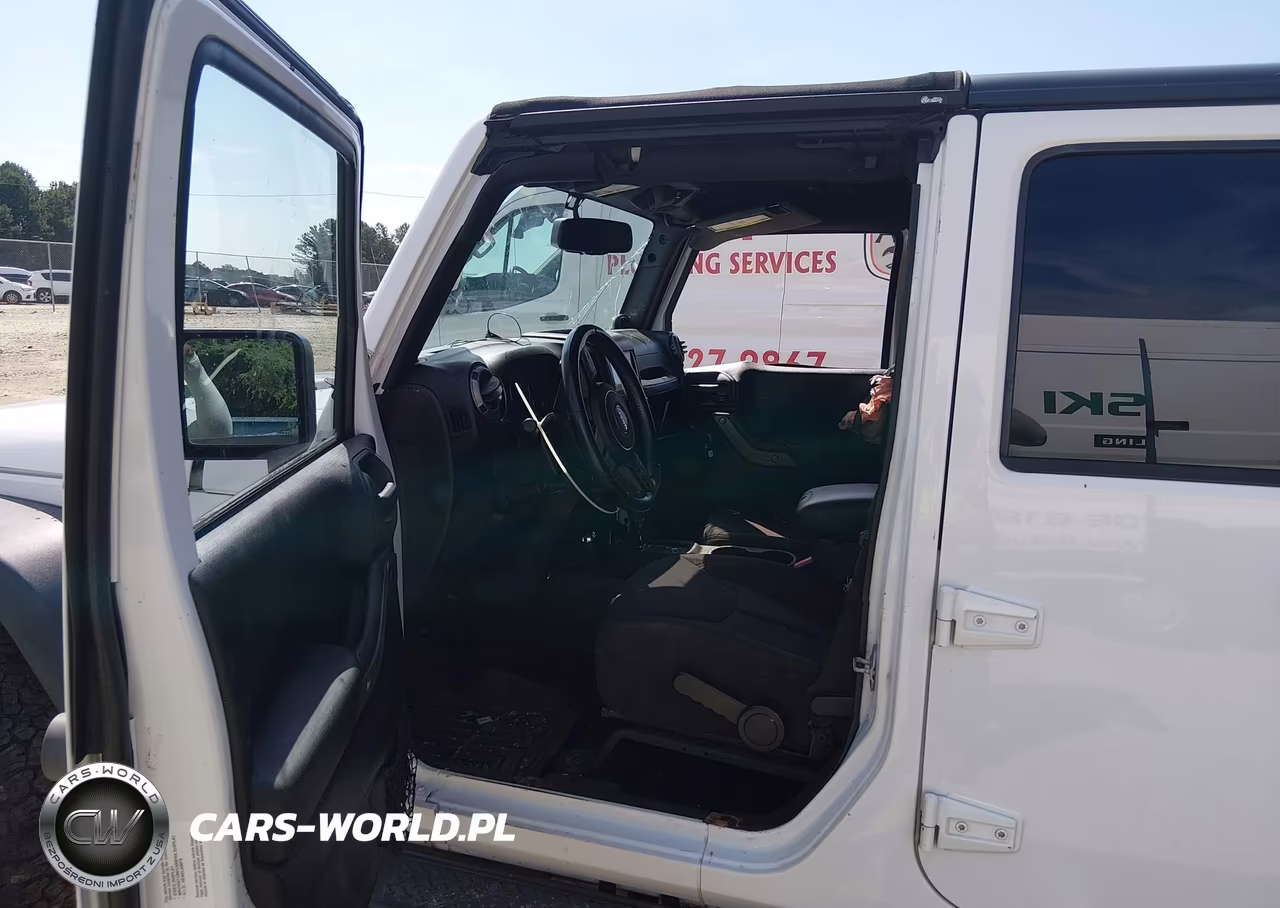 2013 Jeep Wrangler Unlimited Sport VIN:1C4HJWDG3DL542773 - 5