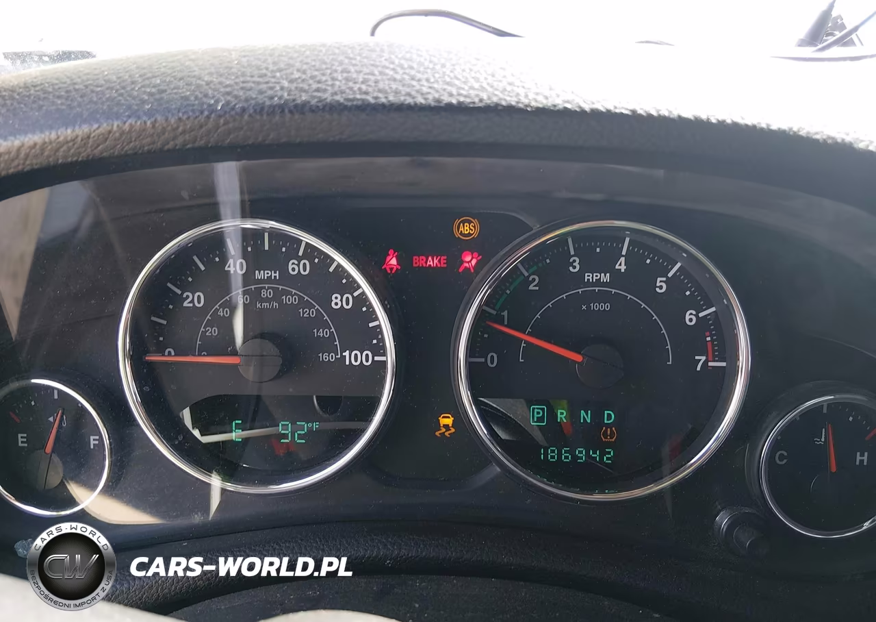 2013 Jeep Wrangler Unlimited Sport VIN:1C4HJWDG3DL542773 - 7