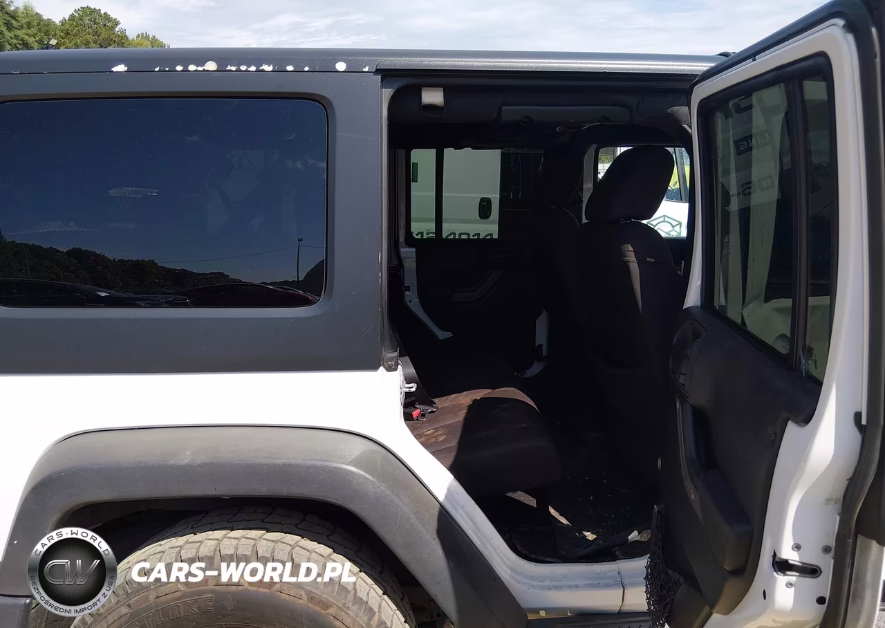 2013 Jeep Wrangler Unlimited Sport VIN:1C4HJWDG3DL542773 - 8
