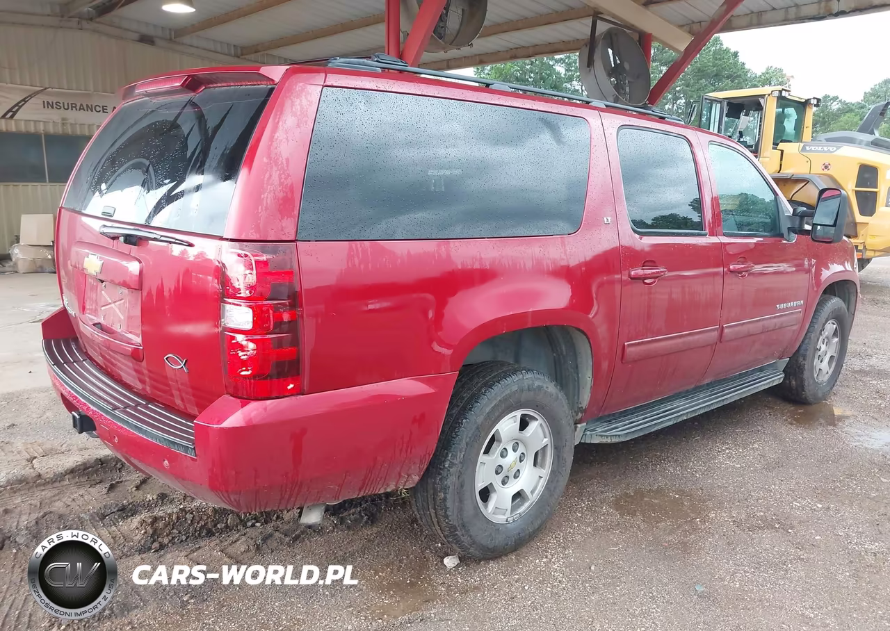 2014 Chevrolet Suburban Lt VIN:1GNSKJE70ER226337 - 4