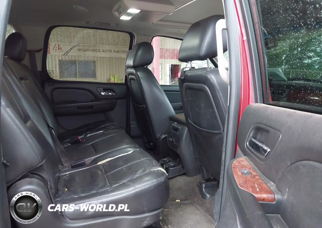 2014 Chevrolet Suburban Lt VIN:1GNSKJE70ER226337 - 8