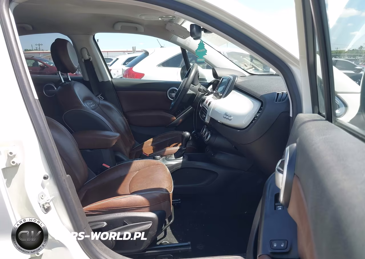2016 Fiat 500X Lounge VIN:ZFBCFYDT7GP377198 - 5