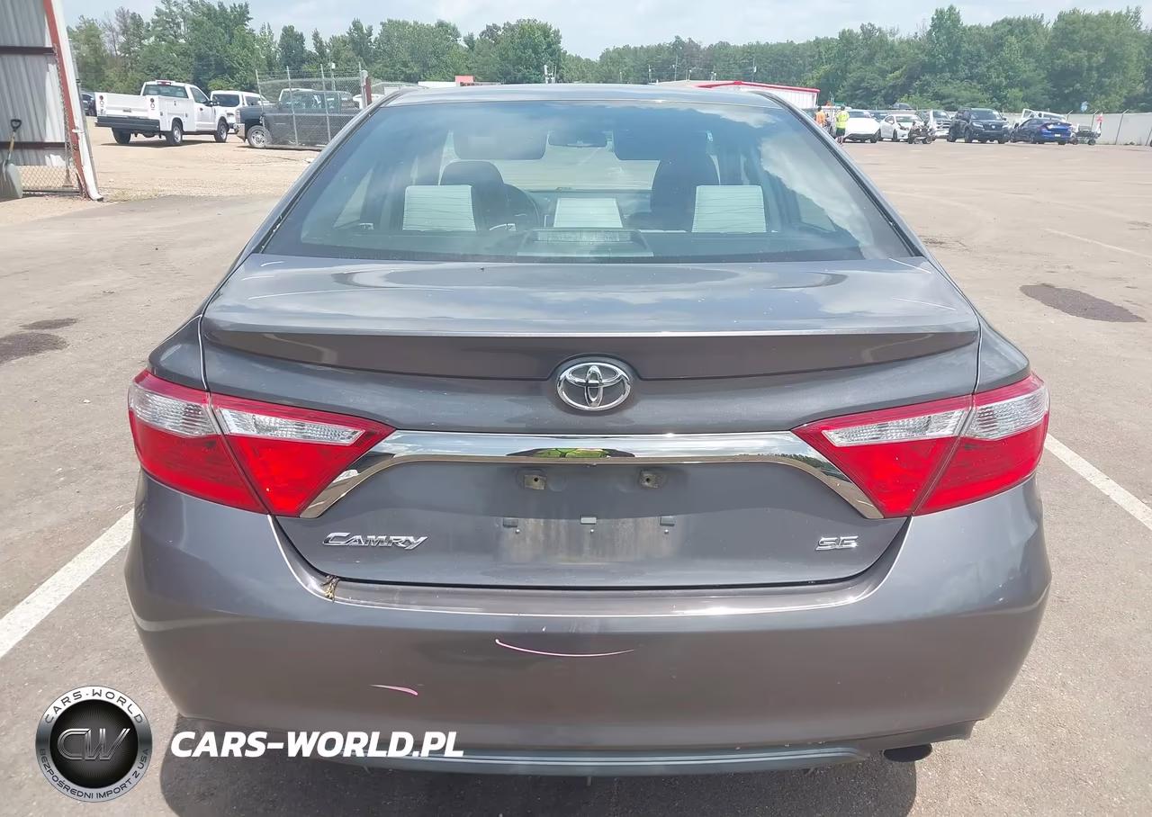 2015 Toyota Camry Se VIN:4T1BF1FK5FU013328 - 16