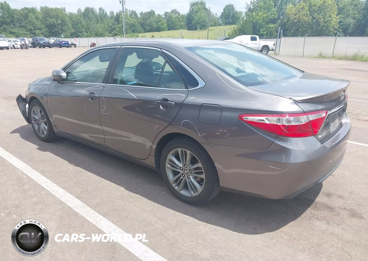 2015 Toyota Camry Se VIN:4T1BF1FK5FU013328 - 3