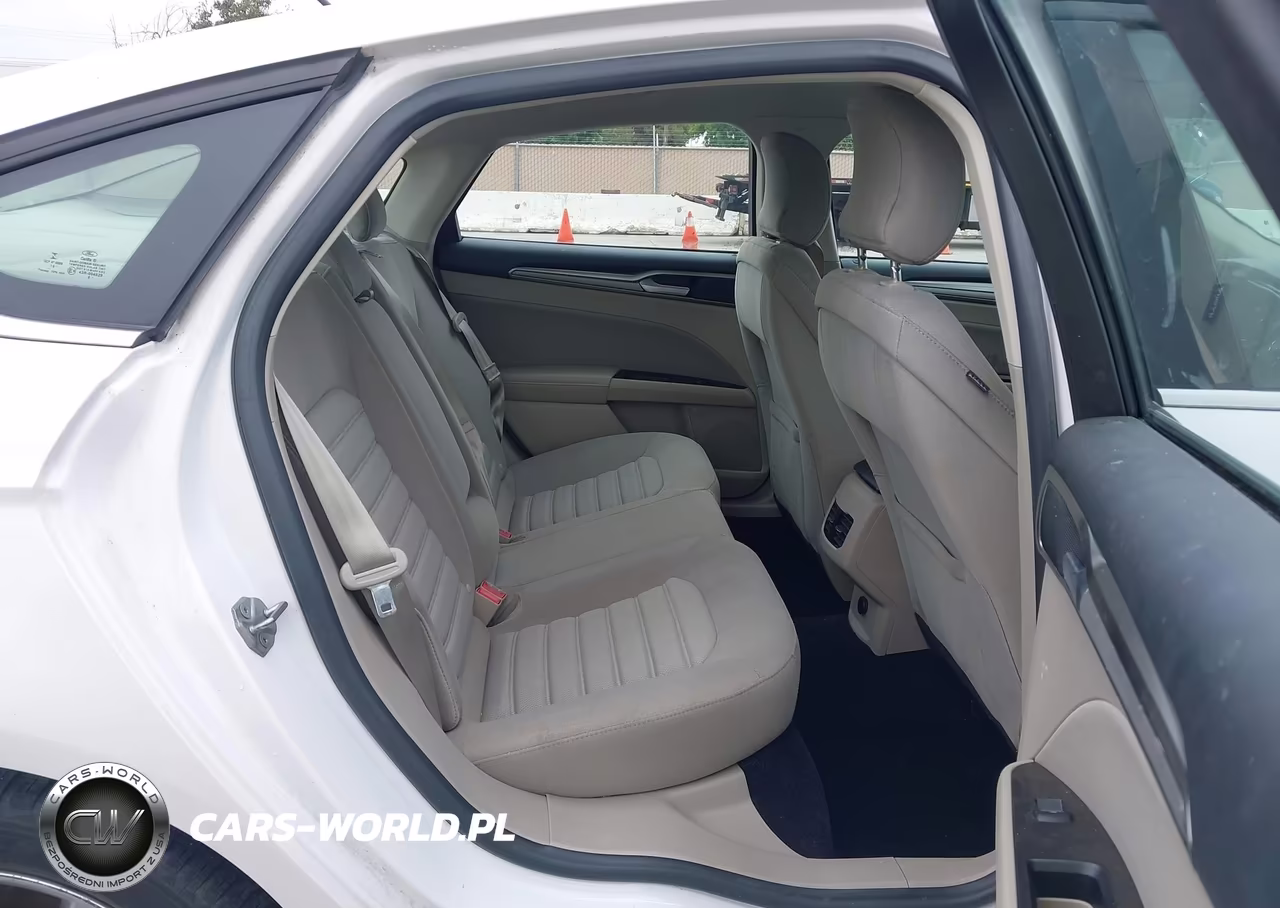 2017 Ford Fusion Se VIN:3FA6P0HD9HR293797 - 8