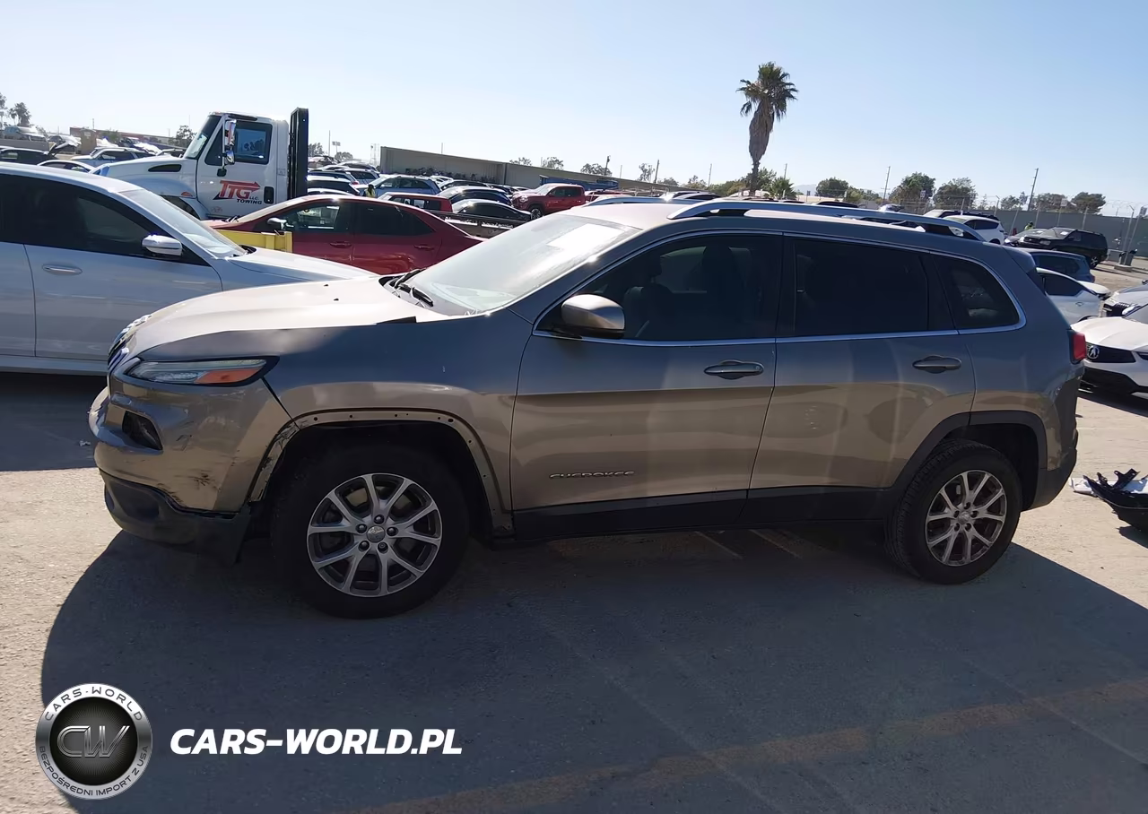 2016 Jeep Cherokee Latitude VIN:1C4PJLCB2GW351753 - 14