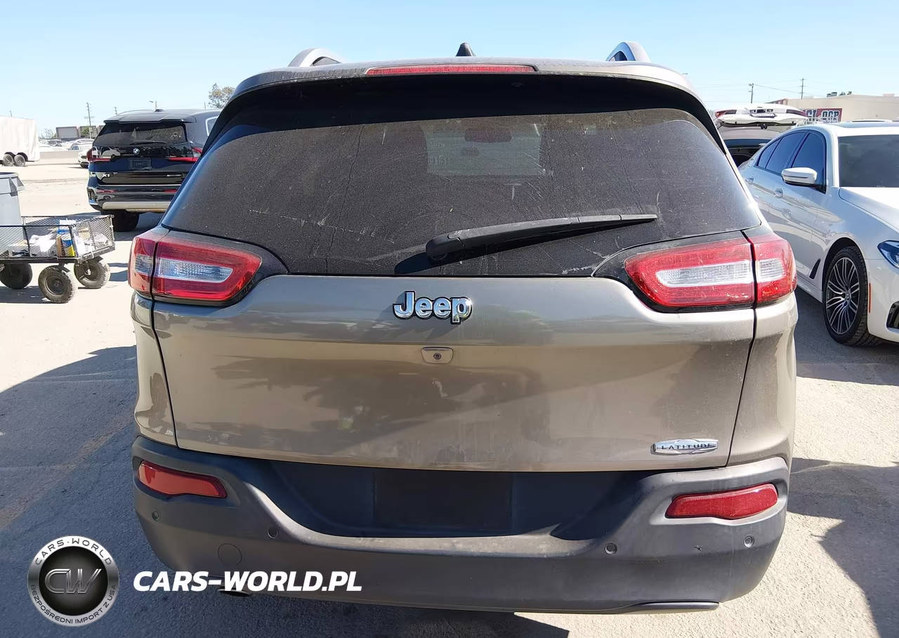 2016 Jeep Cherokee Latitude VIN:1C4PJLCB2GW351753 - 16