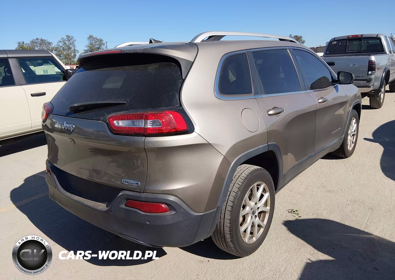 2016 Jeep Cherokee Latitude VIN:1C4PJLCB2GW351753 - 4