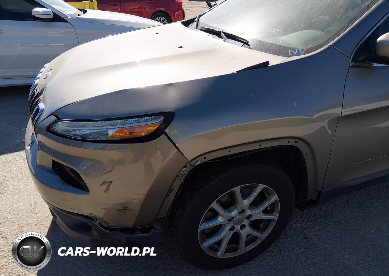 2016 Jeep Cherokee Latitude VIN:1C4PJLCB2GW351753 - 6