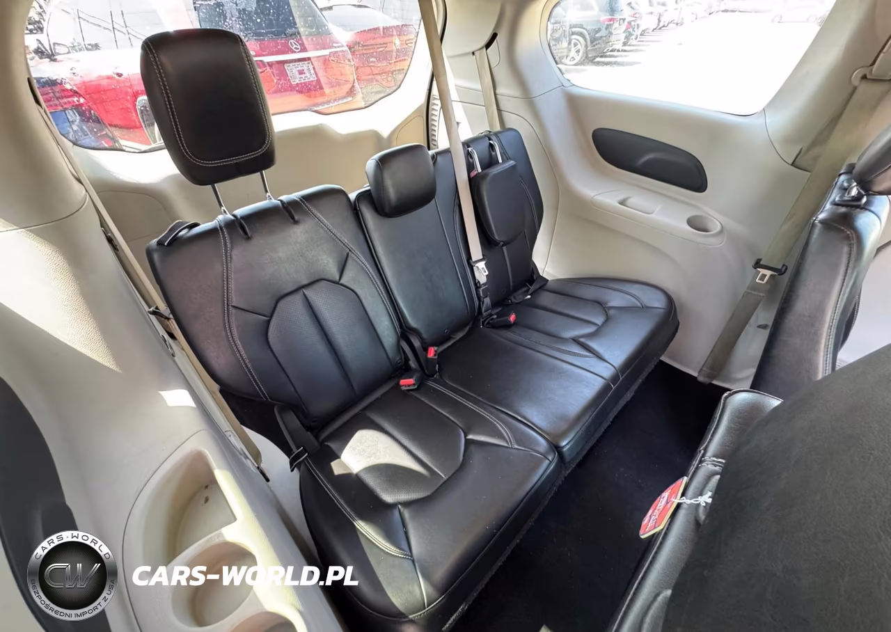 2020 Chrysler Voyager Lxi VIN:2C4RC1DG6LR172233 - 11