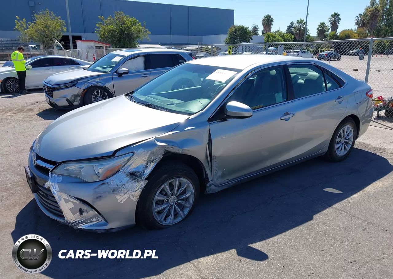 2016 Toyota Camry Le VIN:4T4BF1FK1GR559440 - 2