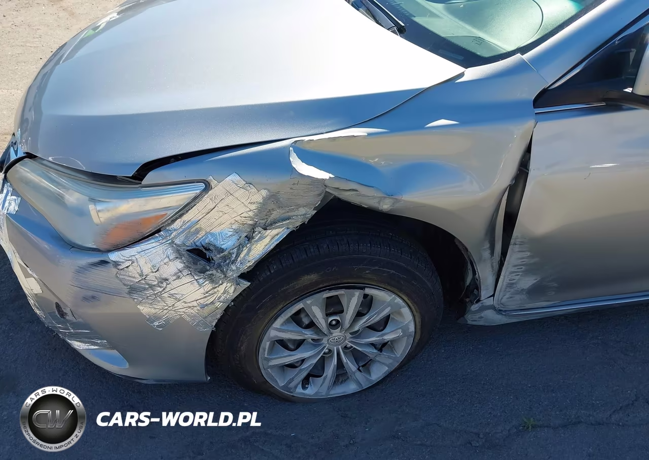 2016 Toyota Camry Le VIN:4T4BF1FK1GR559440 - 6
