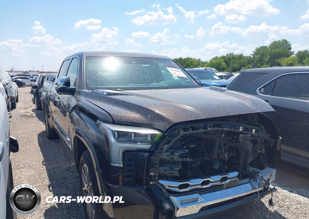 2024 Toyota Tundra Crewmax Platinum – zdjęcie 1 z 17