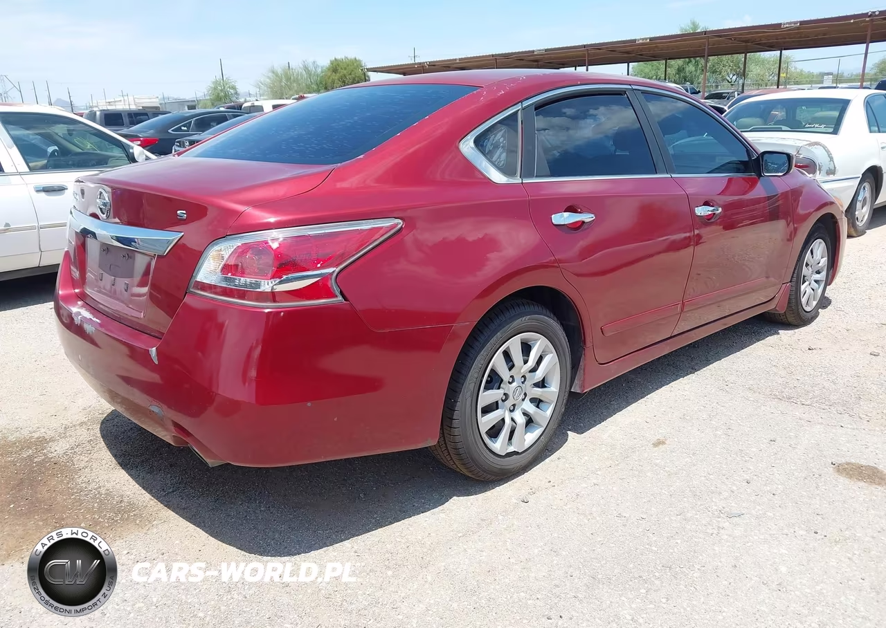 2015 Nissan Altima 2.5 S VIN:1N4AL3AP0FC584714 - 4