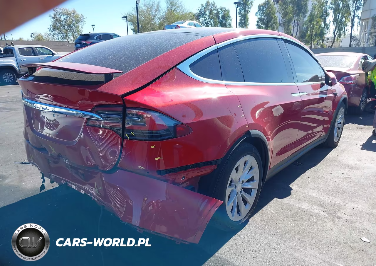 2017 Tesla Model X 100D-75D-90D VIN:5YJXCDE26HF049062 - 4